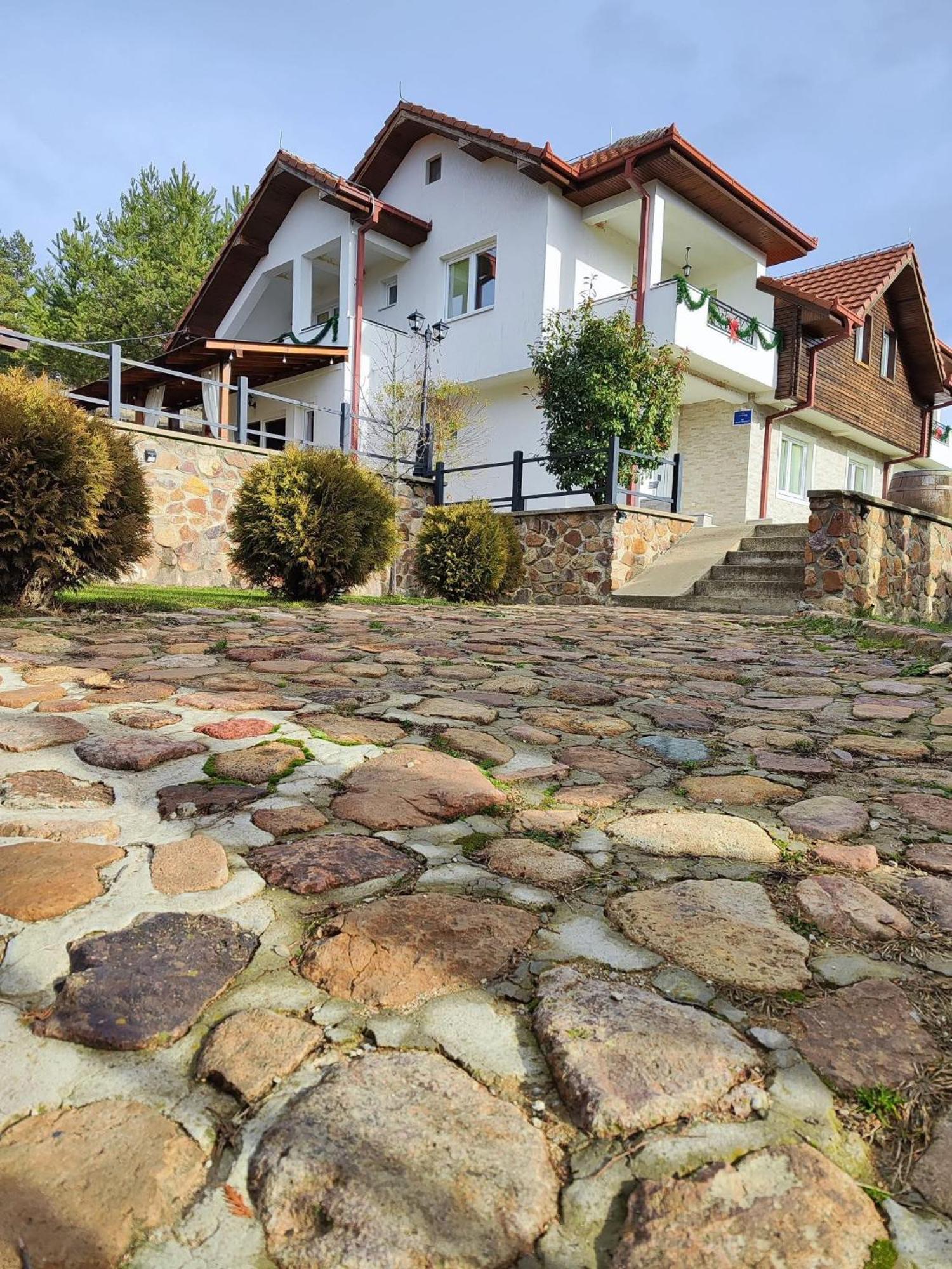Hestia Apartments Берово Экстерьер фото